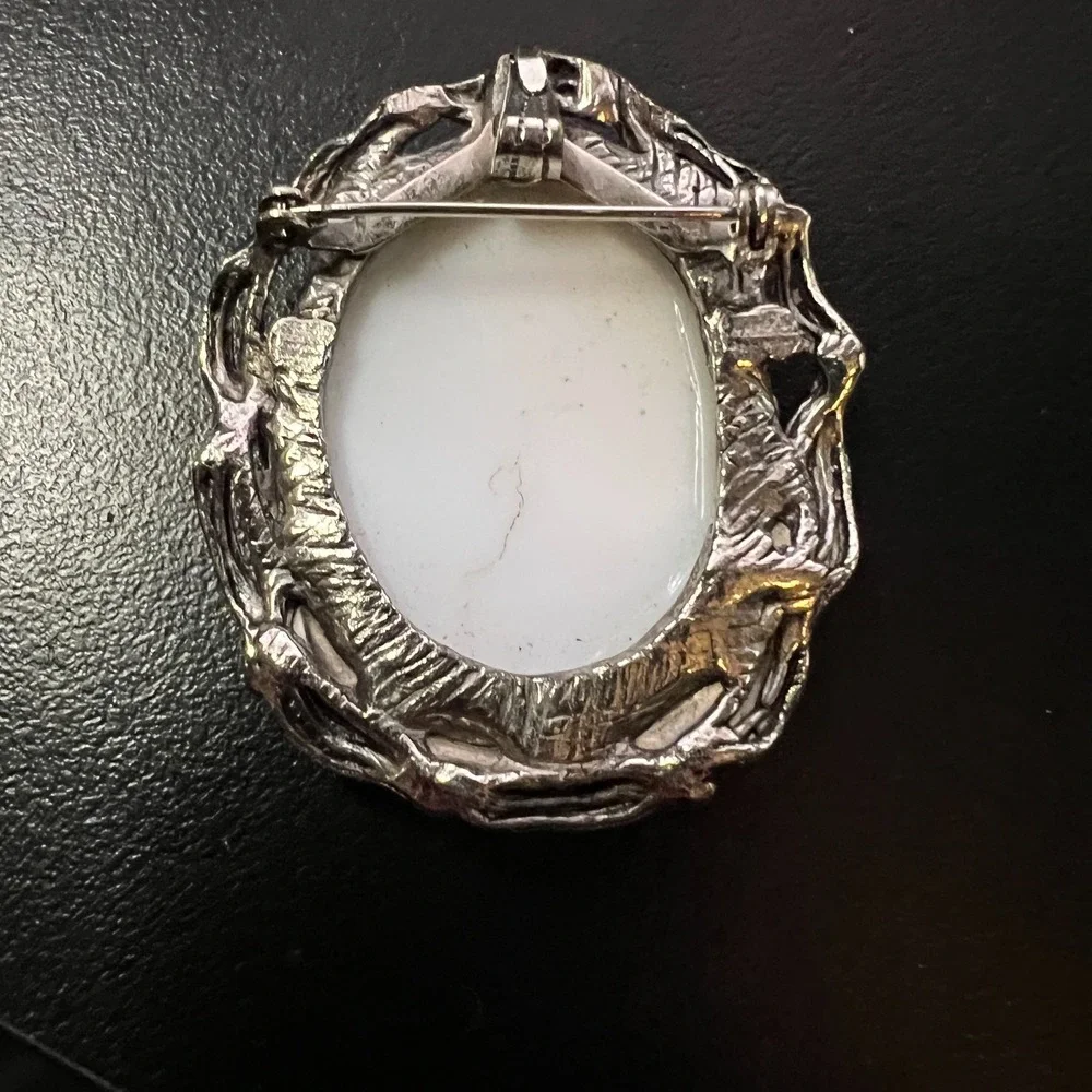 Estate vintage hand